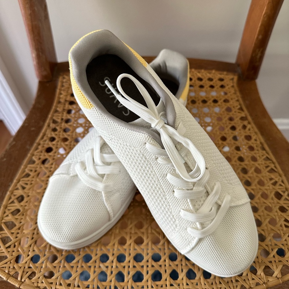 Suavs sneaker